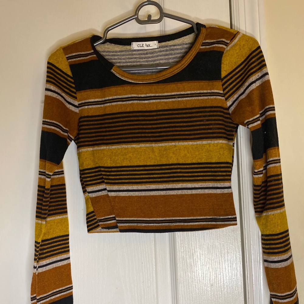 Women’s long sleeve crop top